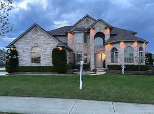 21665 Ambassador Dr, Macomb, MI