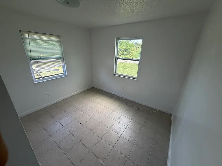 5001 Eastwood Dr #A — Photo 11