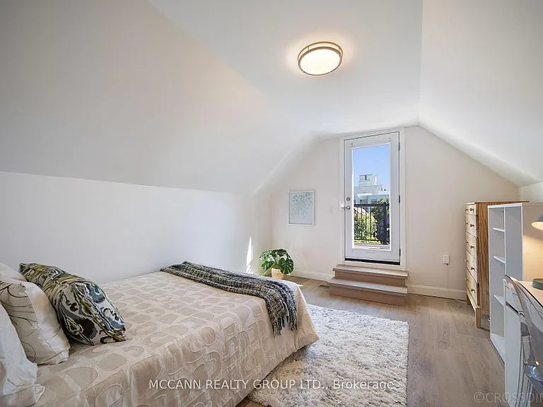 217 Pearson Ave — Photo 15