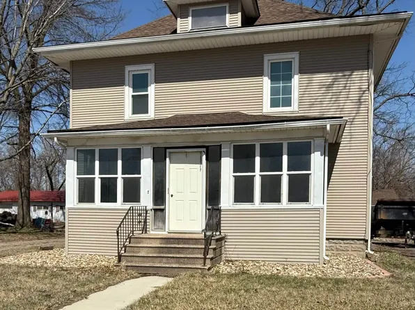 220 W Franklin St, Denver, IA 50622