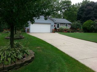 17275 Lathers St, Livonia, MI 48152