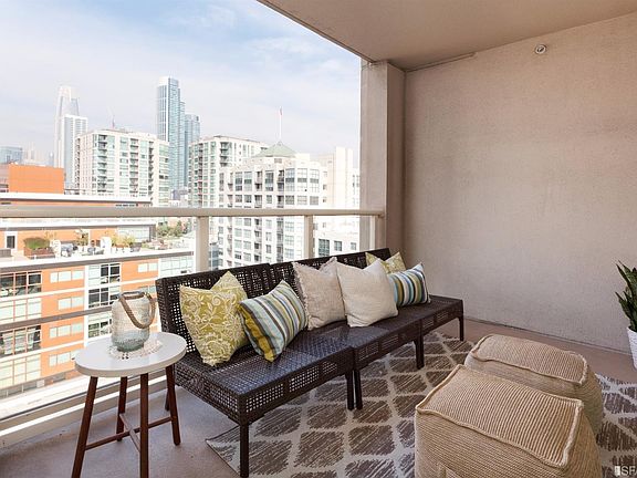 5th image of 88 King St Unit 1117