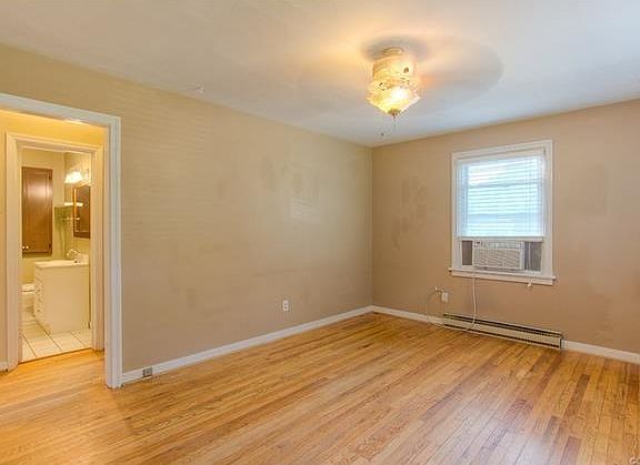3rd image of 6608 Fitzhugh Ave