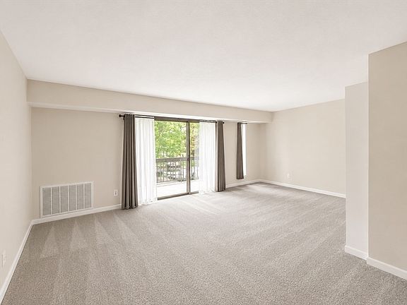 2nd image of 1461 Pawtucket Blvd #3-5