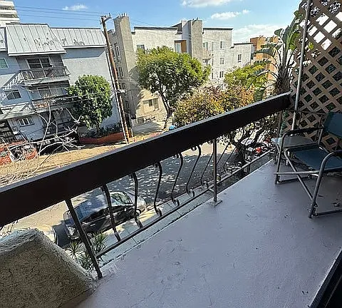 1735 N Fuller Ave #323 — Photo 6
