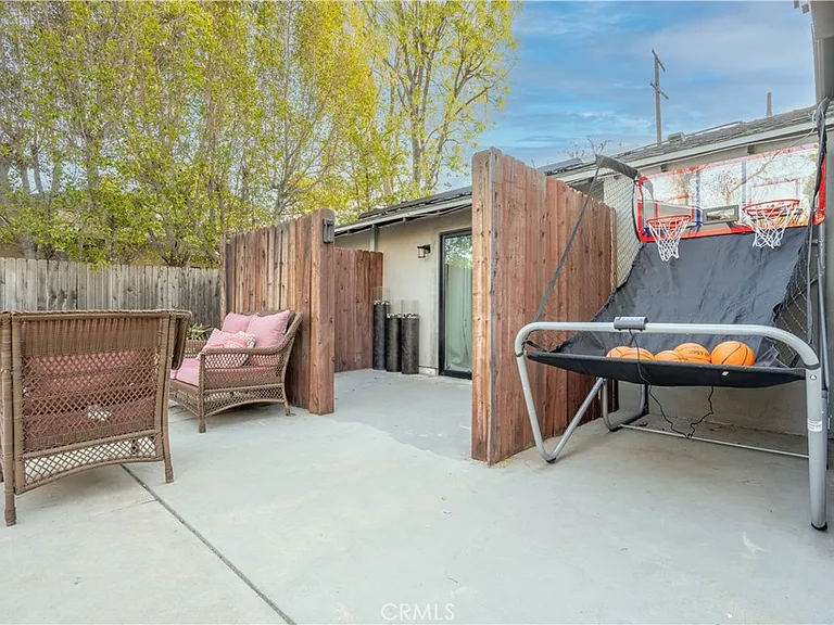 5932 Lubao Ave — Photo 34