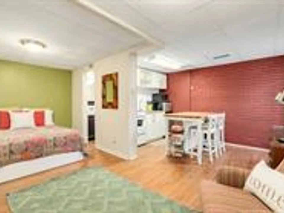 411 Baker Ln