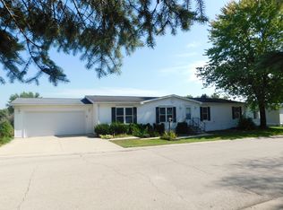 167 Knollwood Dr, Freeport, IL 61032