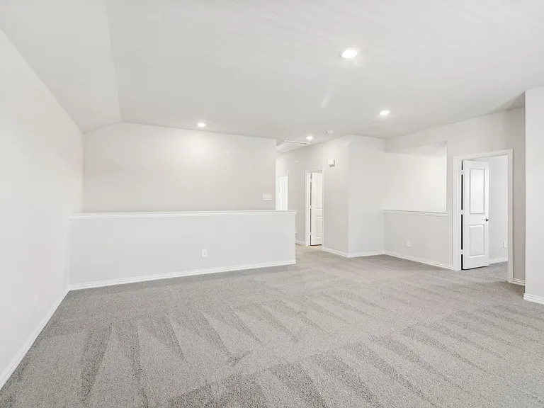701 Easthill Dr — Photo 26