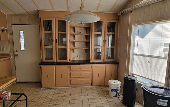 5th image of 1208 Lee St #43