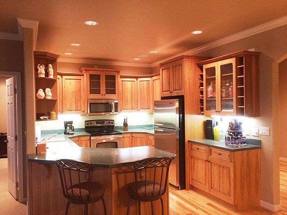 3rd image of 1112 Gordon Dr Unit 4N