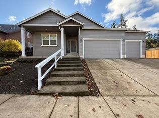 6879 Forsythia St, Springfield, OR 97478