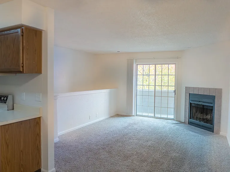 Apple Creek Apartments — Photo 11