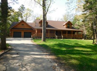7956 Wildwood Ln, Grayling, MI