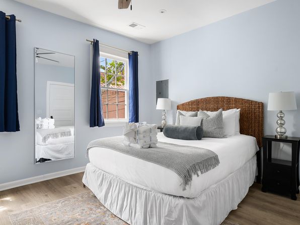 charleston-south-carolina-2057762737 picture