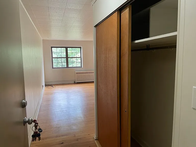 5424 Fifth Ave — Photo 105