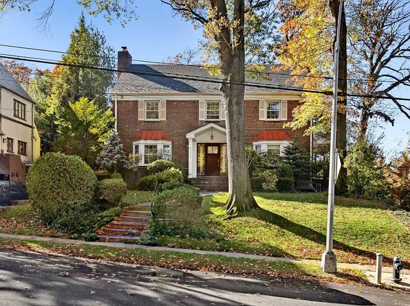 179-31 Tudor Rd, Jamaica, NY 11432