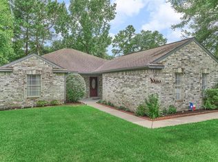 588 Orangewood Dr, Conroe, TX 77302