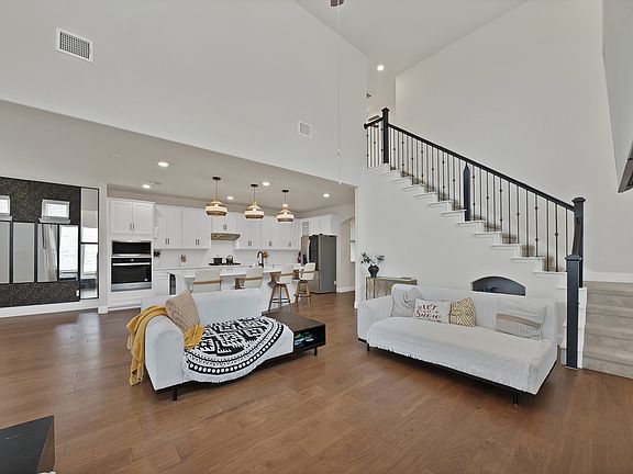 4th image of 7416 Sequoia Ridge Rd