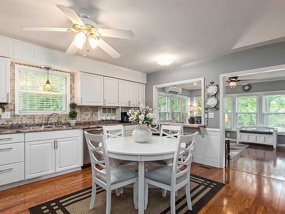3rd image of 457 Buckstone Pl