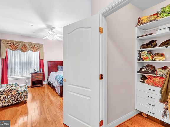 5th image of 5910 Great Star Dr Unit 201