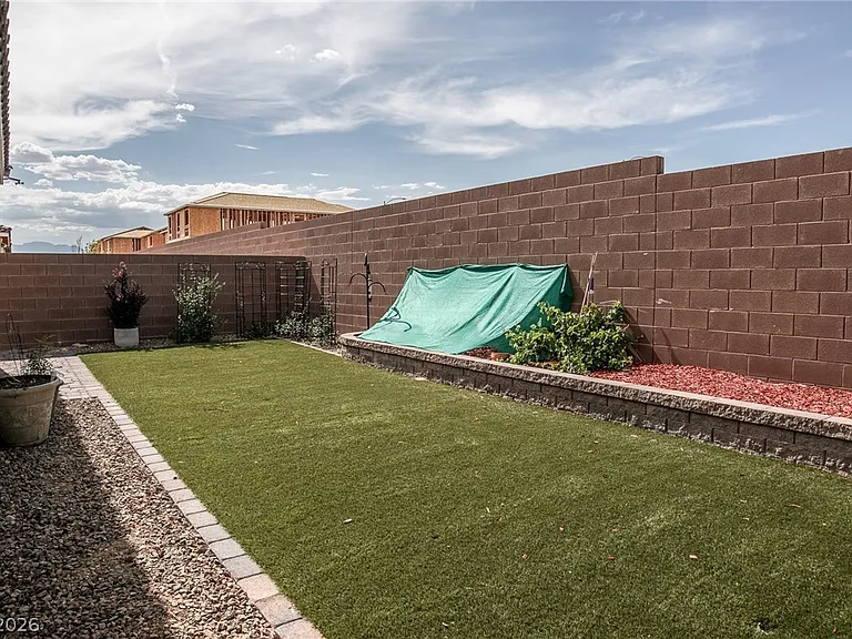 1818 Vibrant Barn Ave — Photo 26