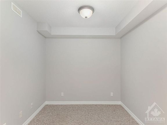 5th image of 398 Van Buren St #214