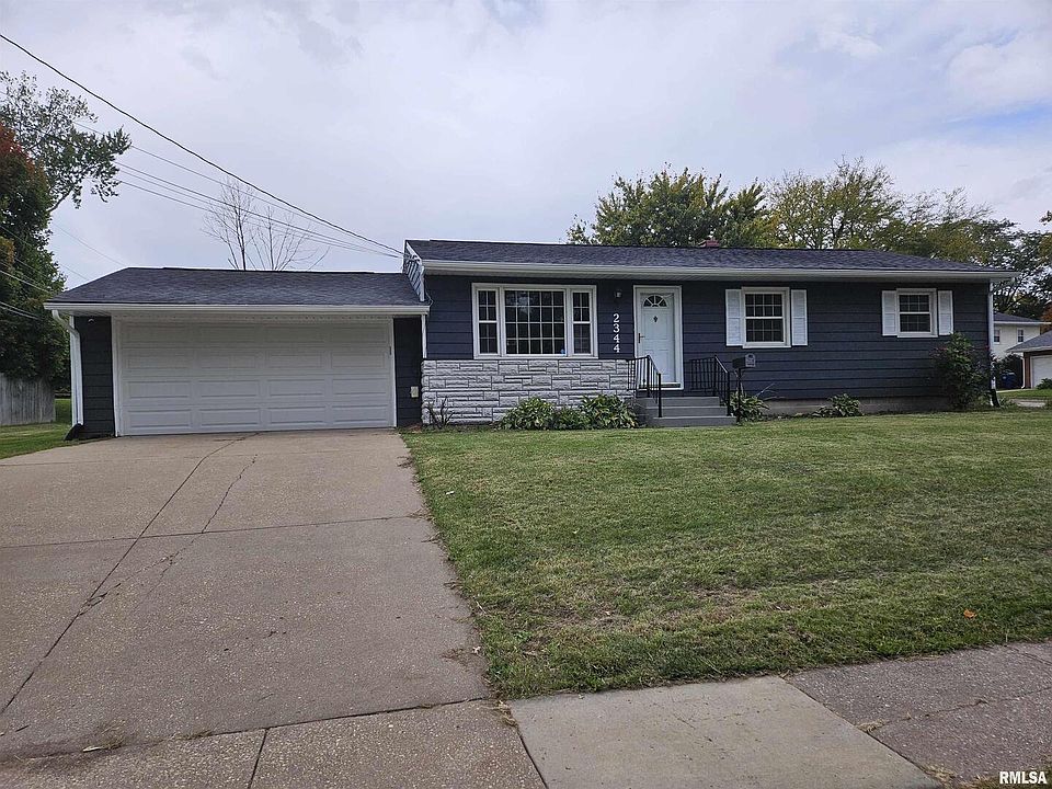 1st image of 2344 N Clark St