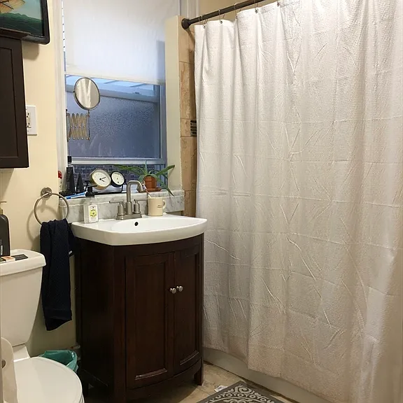 35 Queensberry St #10 — Photo 6