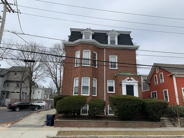 226 Gano St — Photo 1