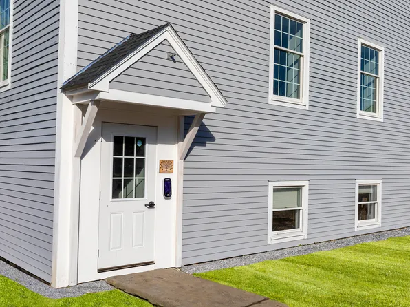 86 Chosen Vale Ln, Enfield, NH