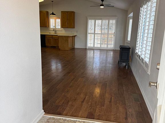 4th image of 6 Emilio Ct