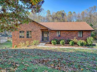 131 Glen Oaks Dr, Gray, TN 37615