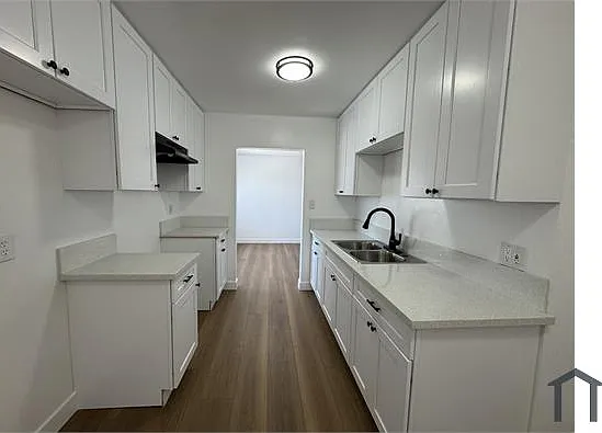 8325 S Western Ave #5 — Photo 5