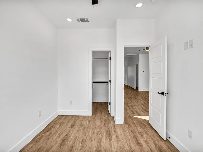 1006 E Marble St #B — Photo 18