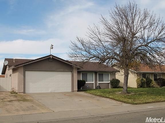 3rd image of 3453 Davidson Dr