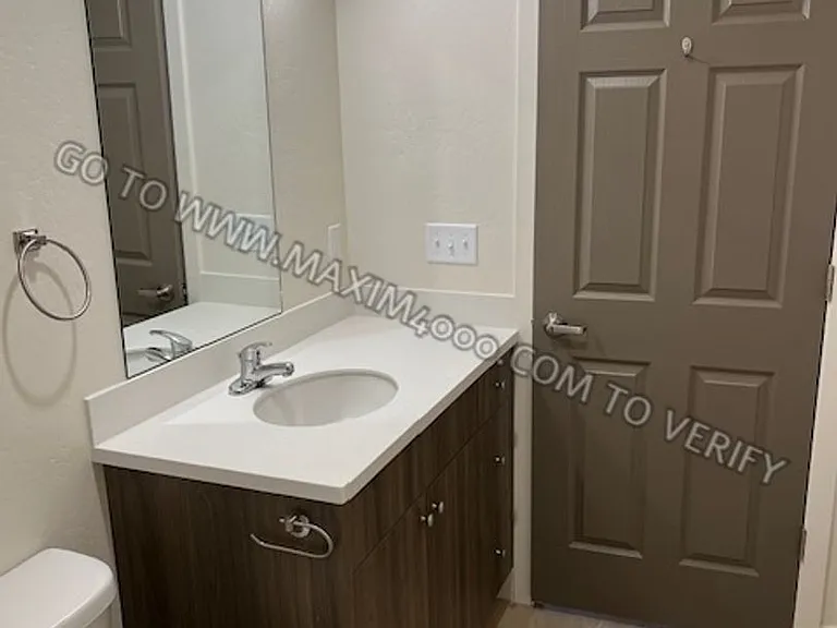 1030 Grand Avenue — Photo 12