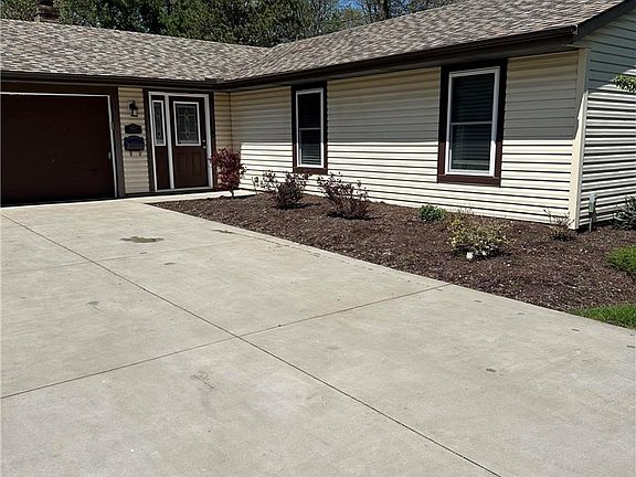 2nd image of 6868 Middlebrook Blvd