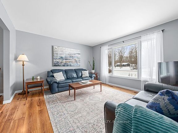 3rd image of 42 Springbrook Rd