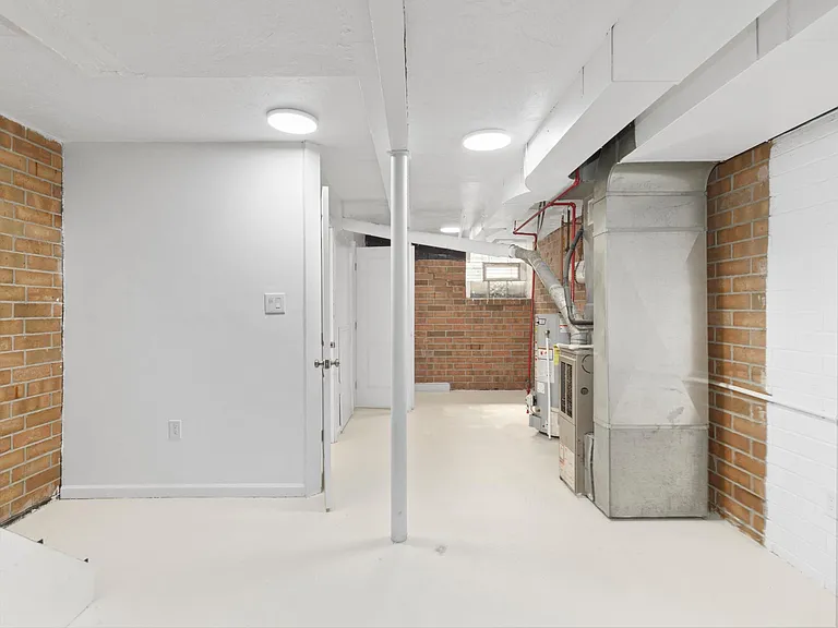 3401 Butler St #1 — Photo 13
