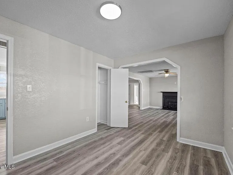 113 Mexico Rd #1 — Photo 17