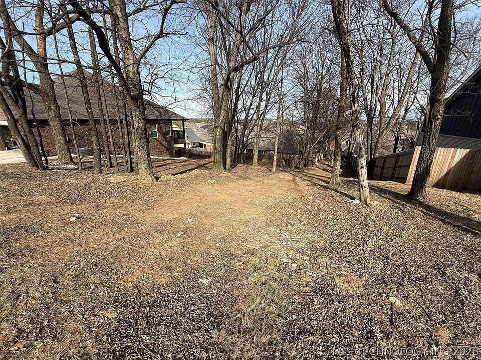 2nd image of 1813 N 1st St