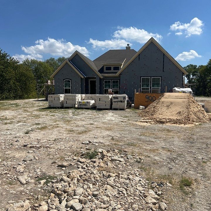 1st image of 900 Carswell Ct