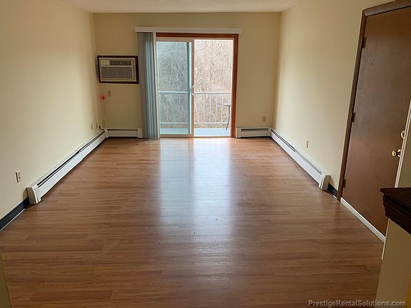 3rd image of 73A Manchester St APT 10