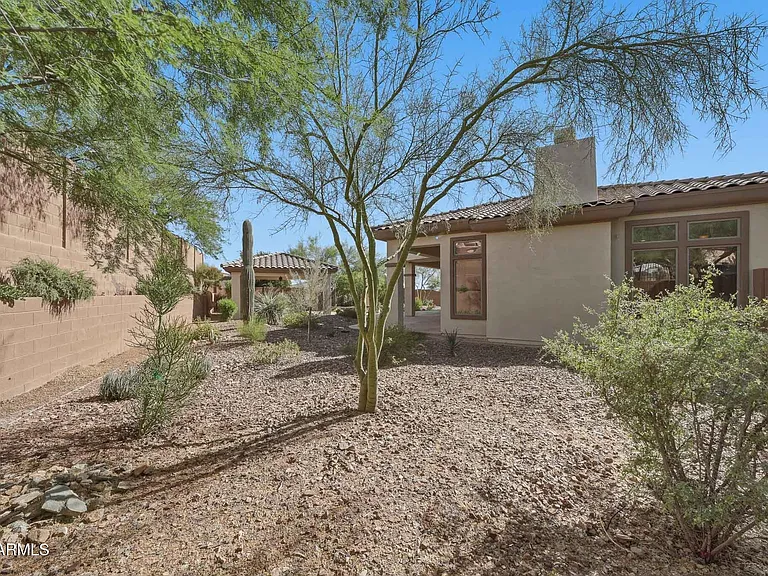 2129 W Legends Way — Photo 45