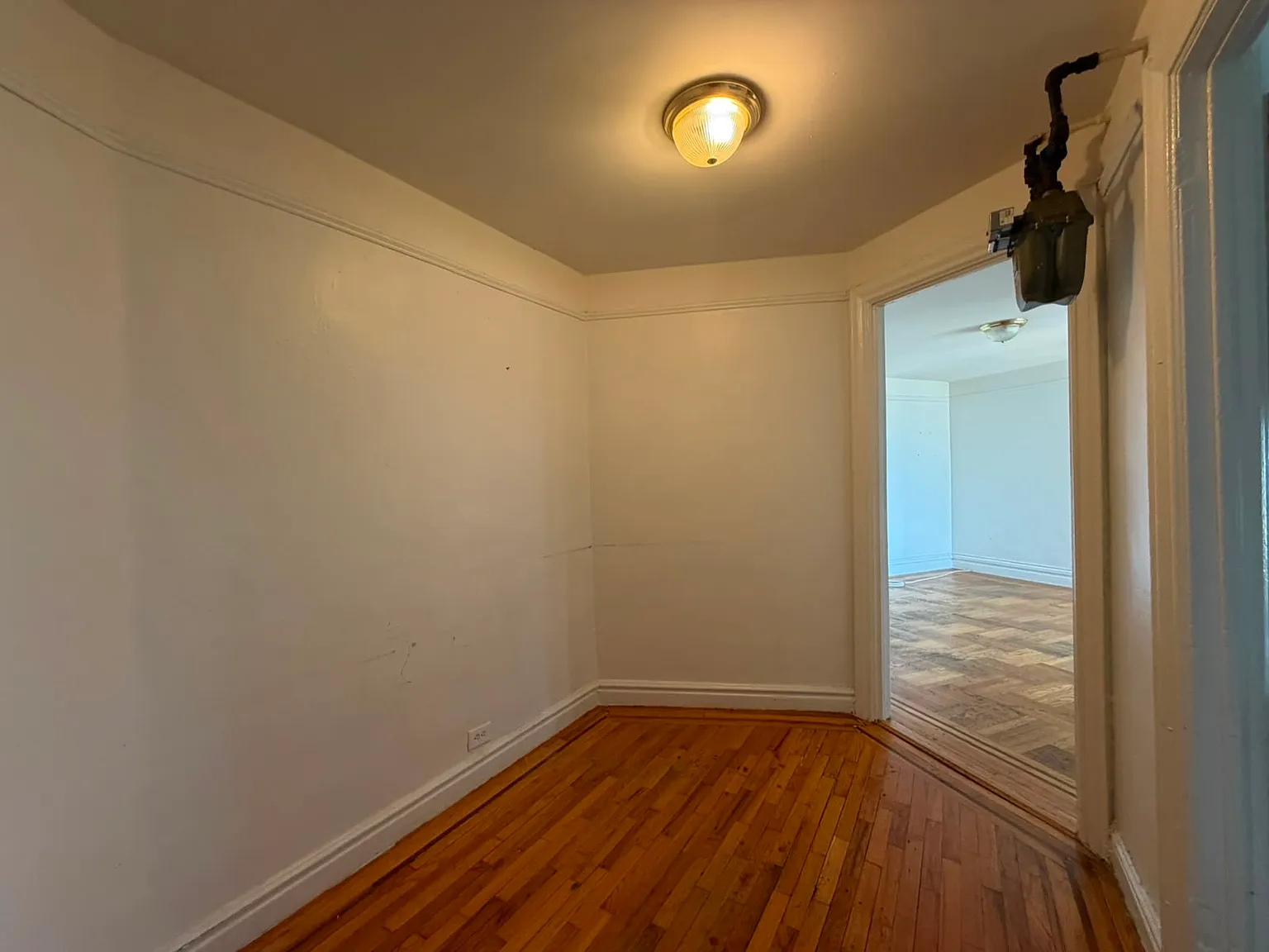 2 bed, 800 sqft, $2,997 — Photo 3