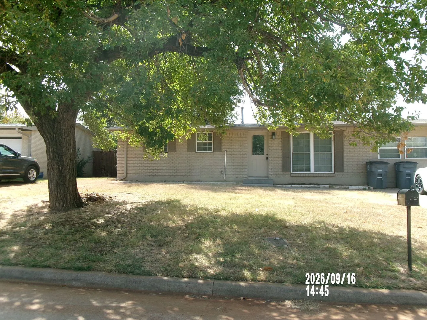 Newly renovated home in Gooch Acres — Photo 1