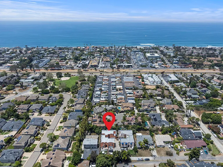 261 Hillcrest Dr #B — Photo 38