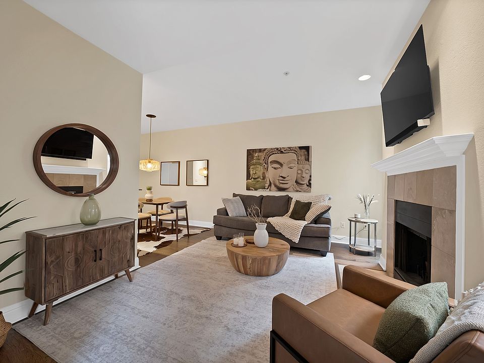 1st image of 3918 N Hall St APT 3