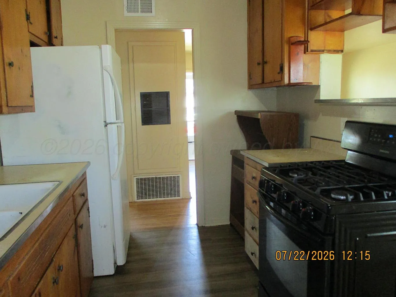 4 bed, 1352 sqft, $1,300 — Photo 4